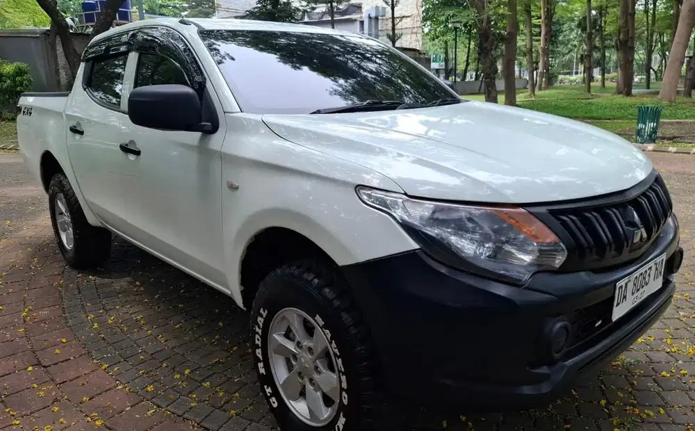 Mitsubishi strada triton tahun 2017