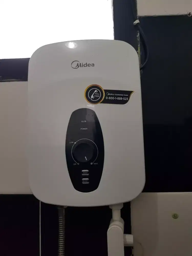 Pemanas Air Instan Merk Midea