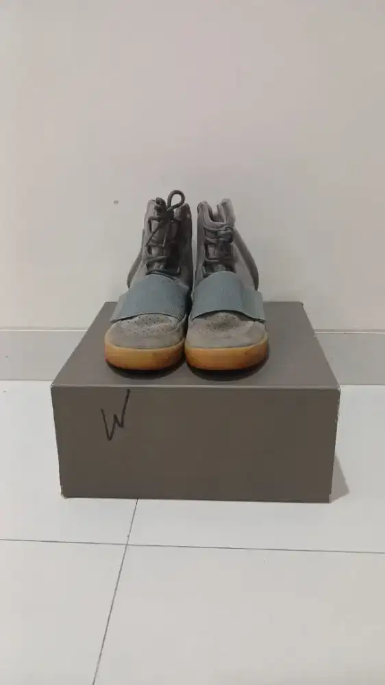 Adidas Yeezy boost 750 'Grey Gum' sz 10.5 bekas