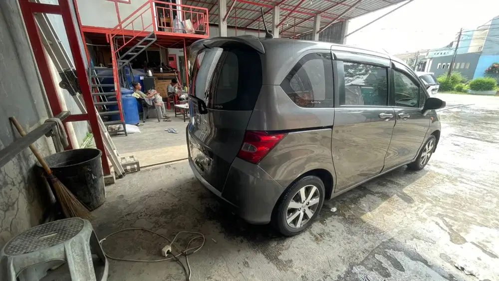 Honda Freed 2011 Bensin