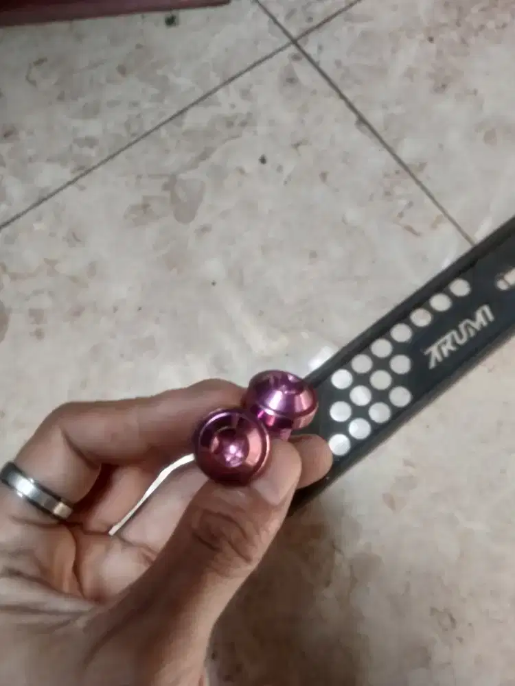 Baut titanium spion+ tameng knalpot arumi