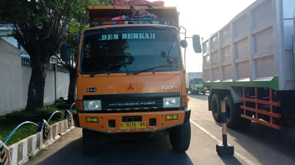 Dump truk ganjo 6x4