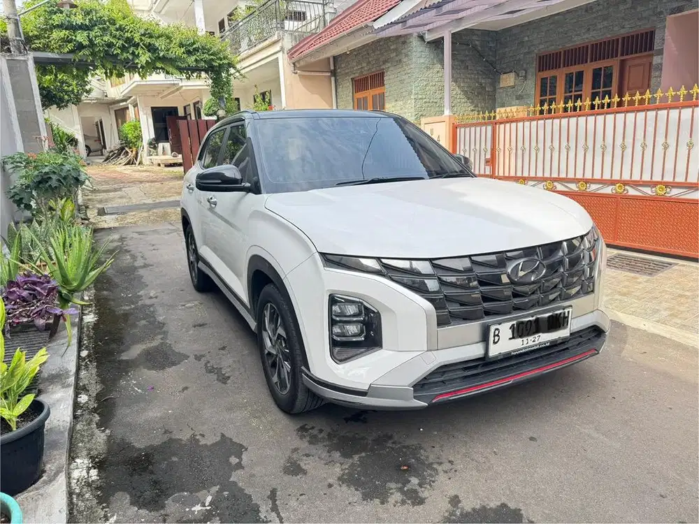 Hyundai Creta Prime 2022 two tone AT (serv record low km)