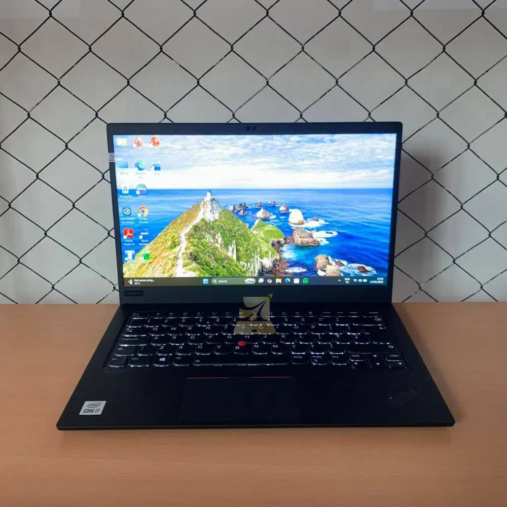 Lenovo Thinkpad X1 Carbon 8th / i7 10510U / 16GB / SSD 512GB / W11