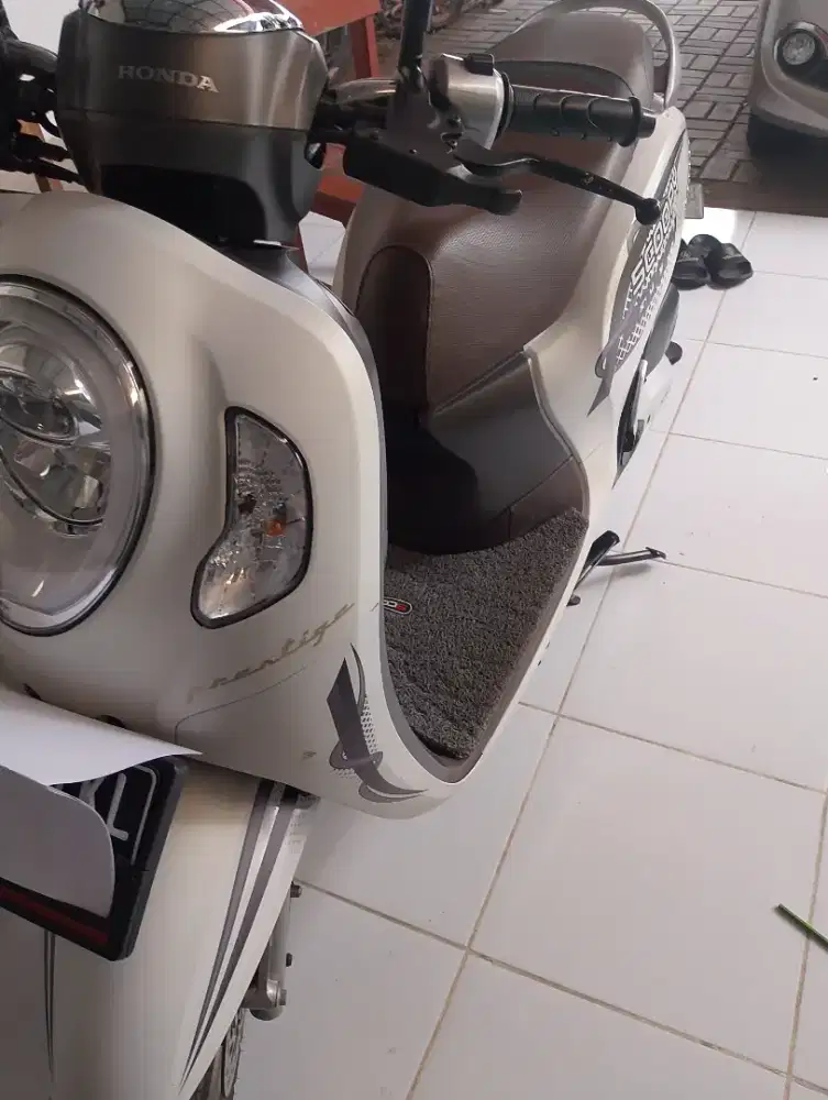 Jual Scoopy type tertinggi low km