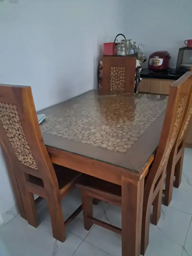 Meja Makan kayu jati 4 kursi