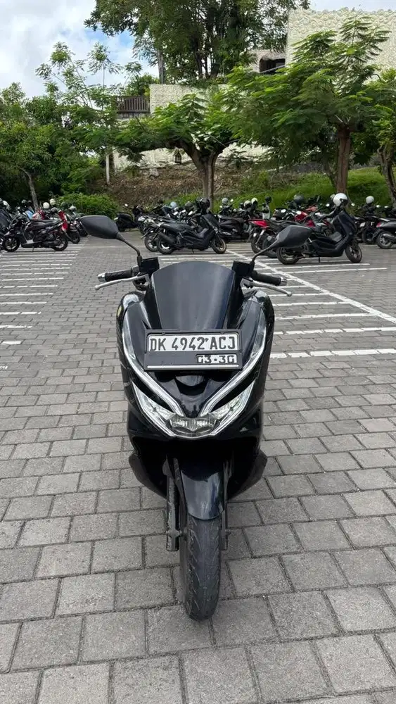 Dijual honda pcx th 2020 harga 23.000.000 nego