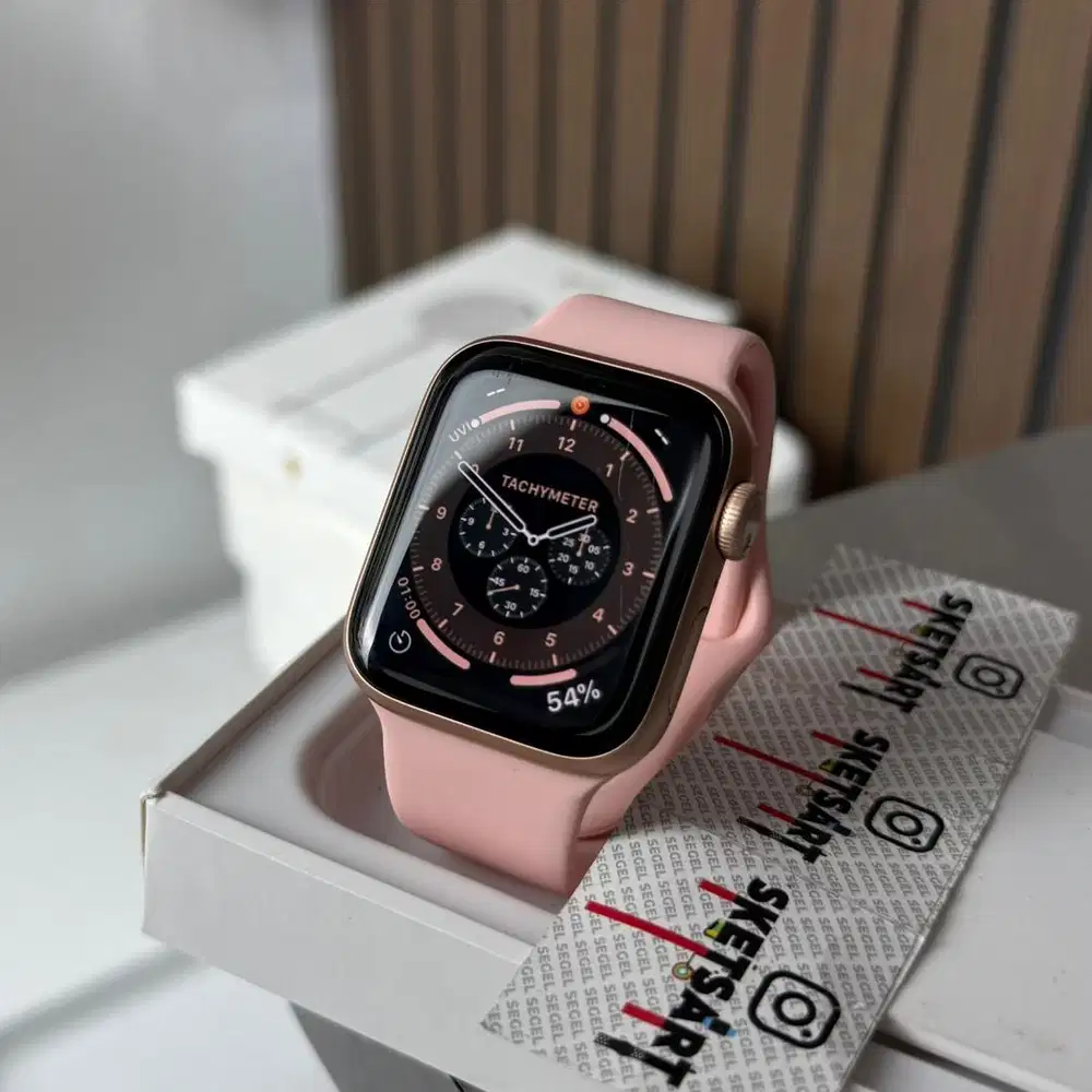 Apple Watch Series 5 40mm iBox Gold iwatch Battery Health 86%