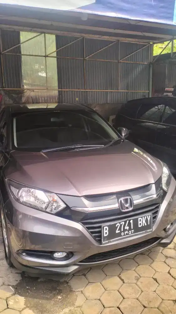 HONDA HRV 1.5 E CVT AUTOMATIC KM LOW