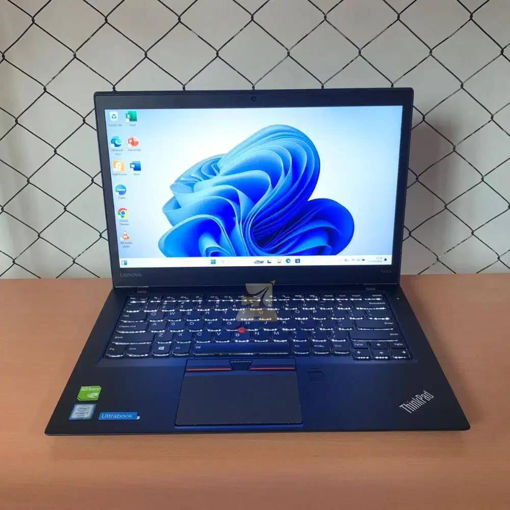 Lenovo Thinkpad T460S Render Edition i7 / i7 6600U / 8GB / SSD 256GB /