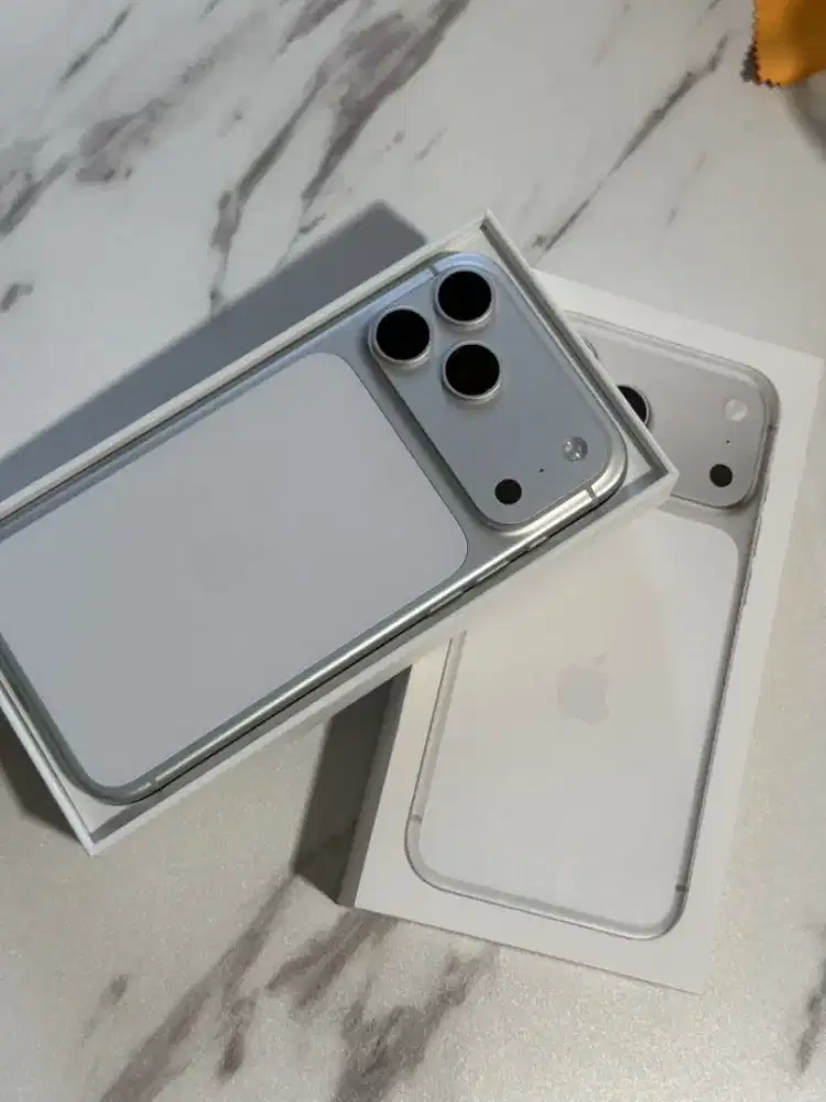 Iphone 17 Pro Silver 256 promo dapat voucher 50rb & cicilan tanpa DP
