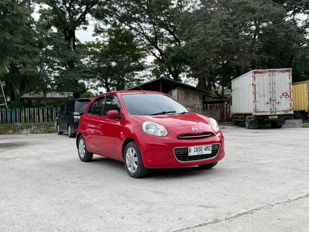Nissan March L 2012 A/T