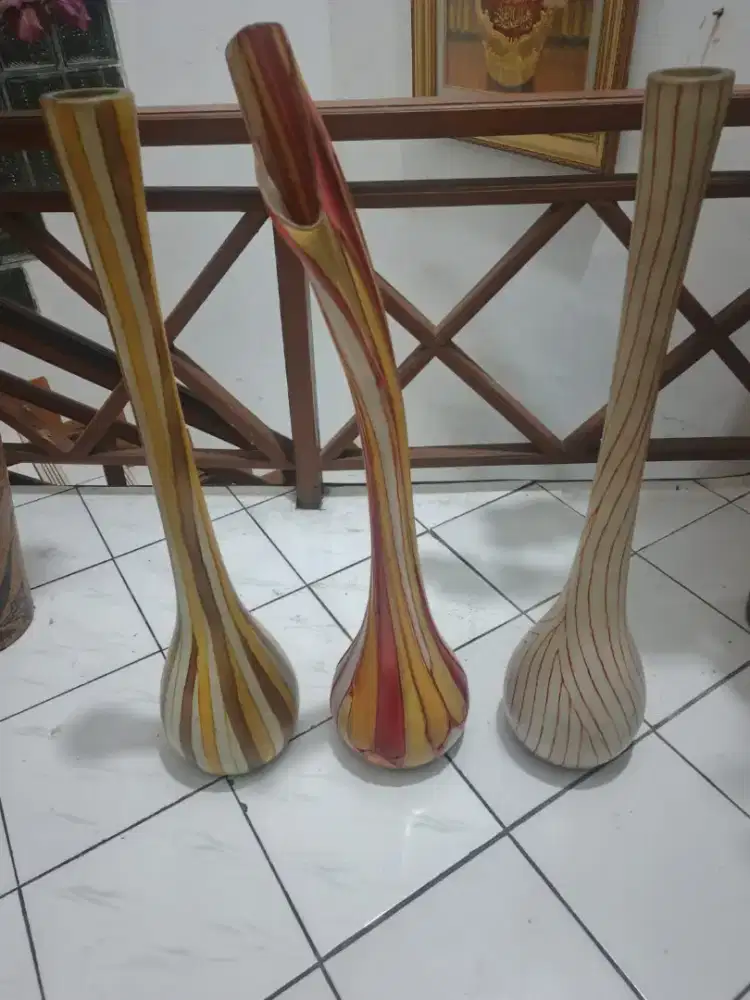 Vas Lantai Raksasa 1 Meter Kaca Tiup Art Glass 3 Pcs Koleksi Lawas