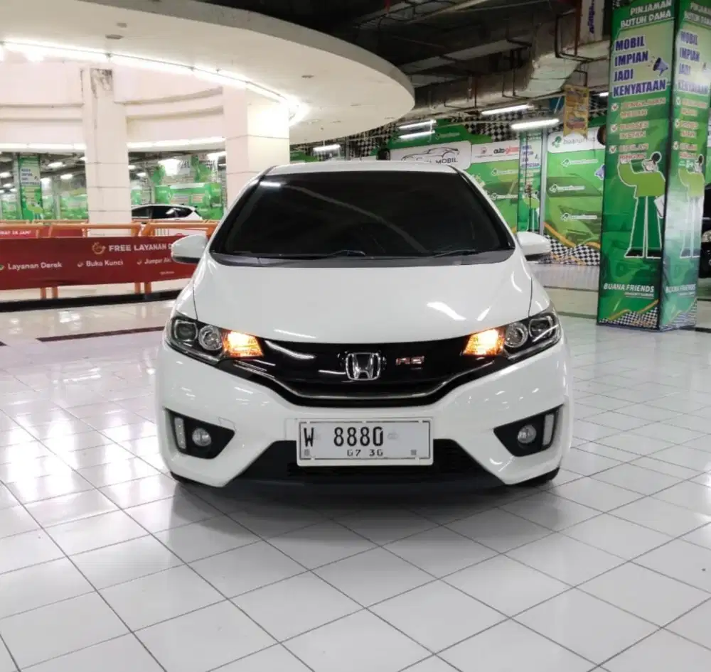 JAZZ RS GK5 Automatic 2017 putih Low KM