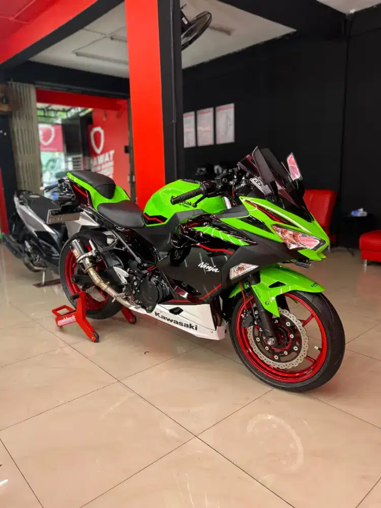 Dijual Kawasaki New Ninja 250 KRT Edition 2021