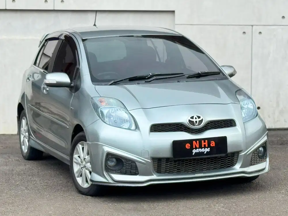 Toyota YARIS S LIMITED 1.5 AUTOMATIC 2012.. eNHa garage Semarang..