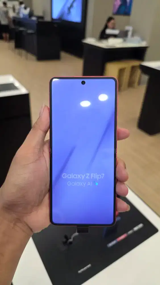 Samsung Galaxy Z Flip7