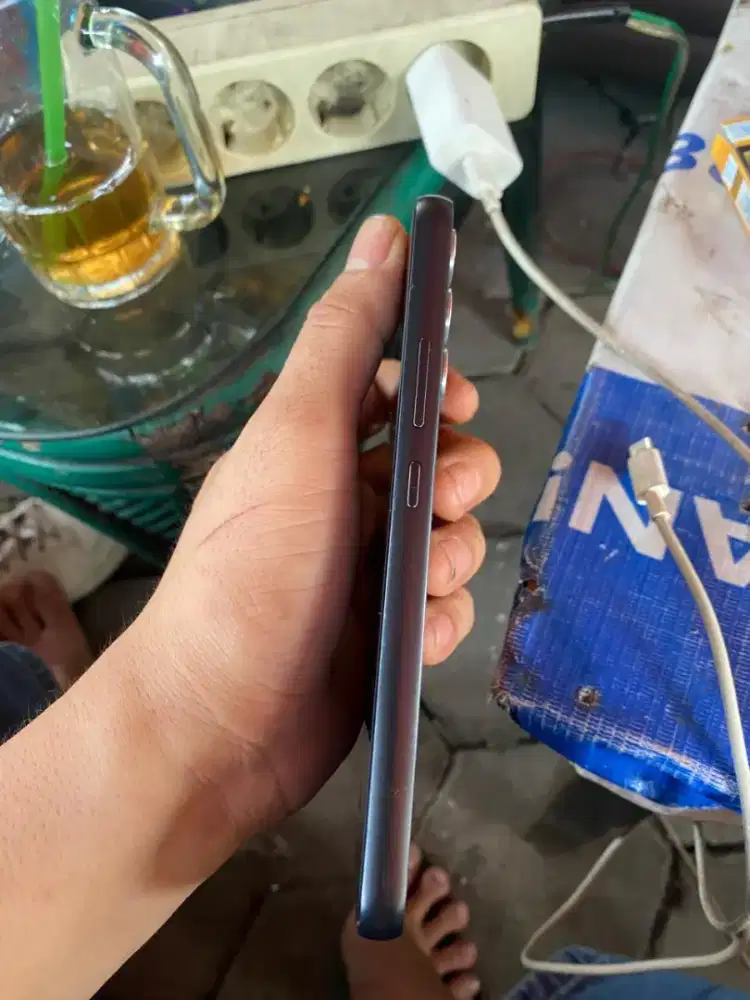 Samsung a34 5G . Hp nominus