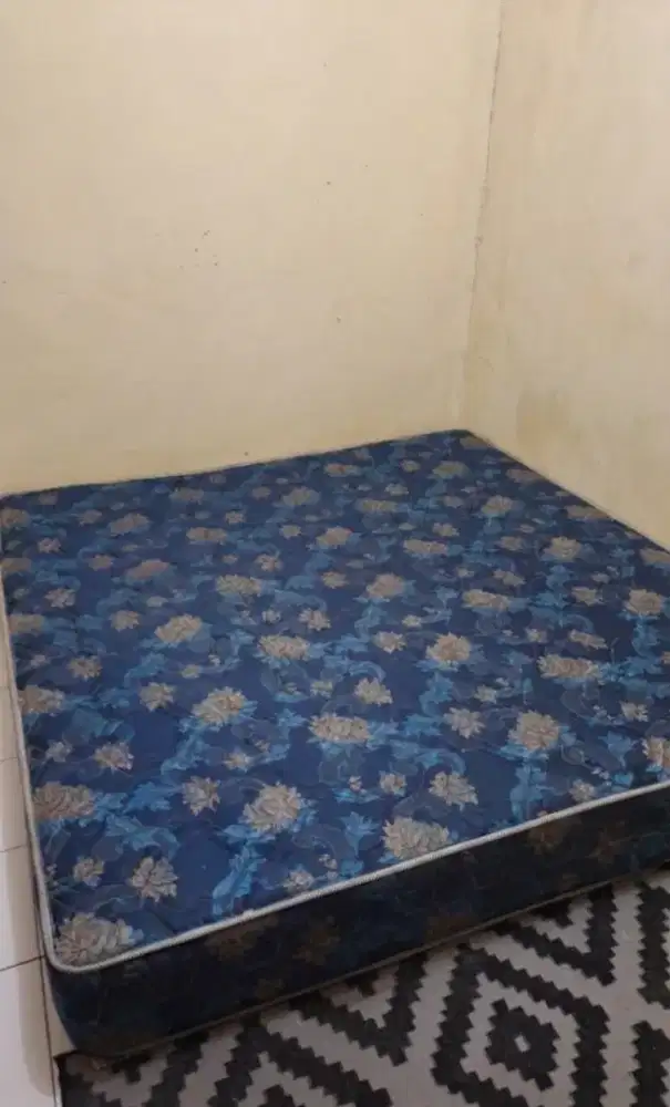Kasur merek Central spring bed