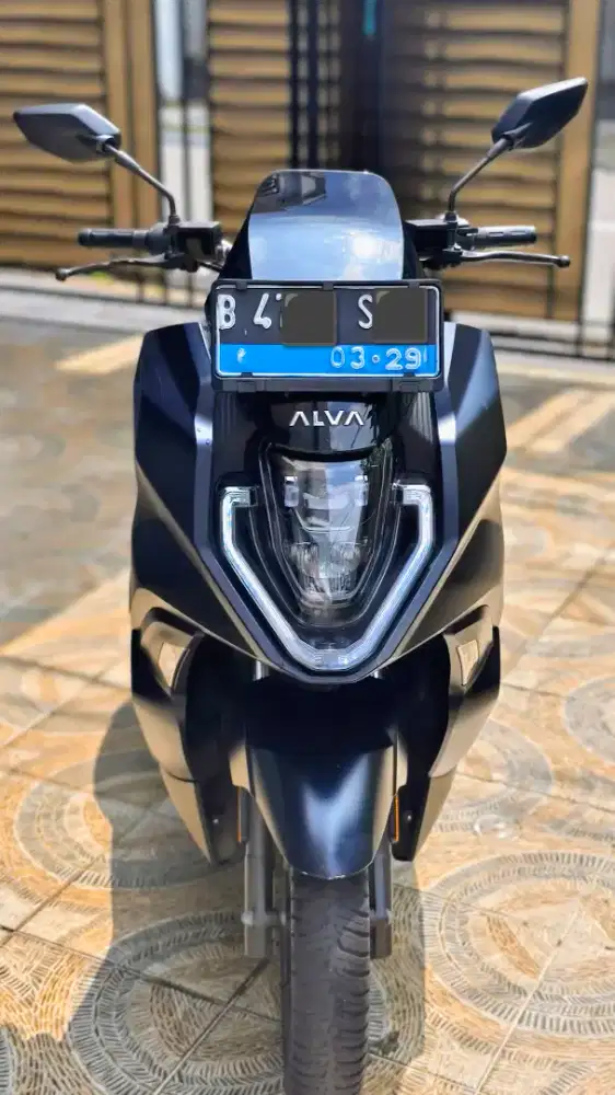 Alva One 2024 Supernova Black