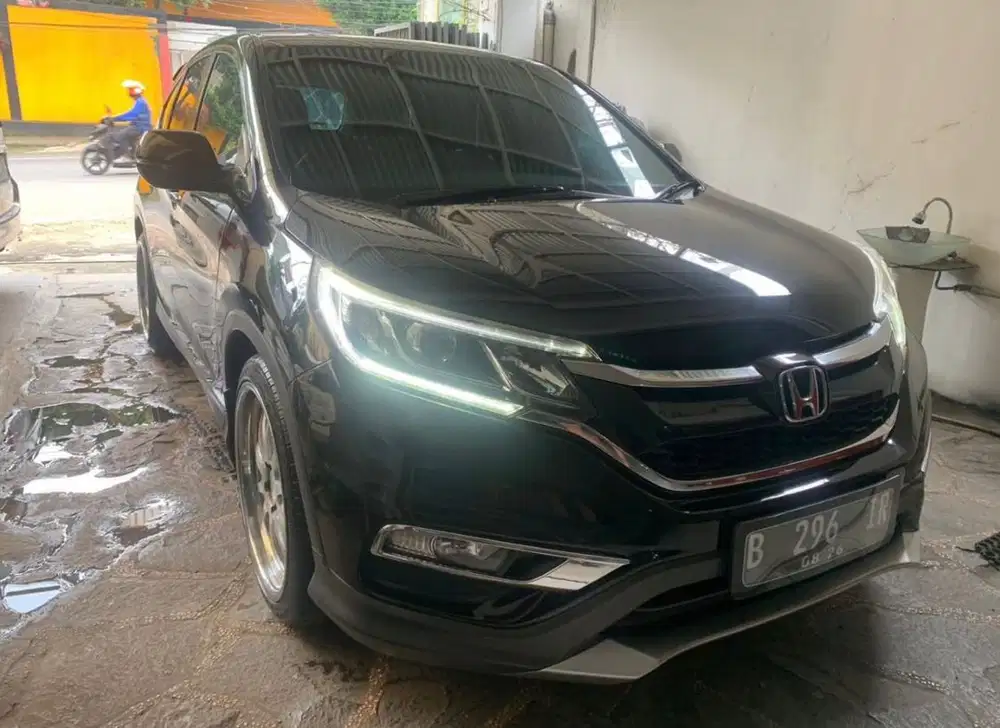 Honda CR-V 2.4 Tipe Prestige Tertinggi audio Fender