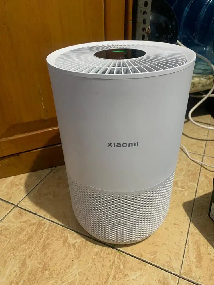 Xiaomi smart air purifier 4 compact (bekas, umur pemakaian 1 BULAN)