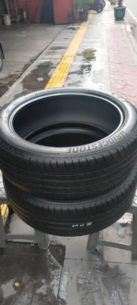 2ban Lexus RX 235/50/R21 Bridgestone Alenza 001 90% nik 2023 hub Wa