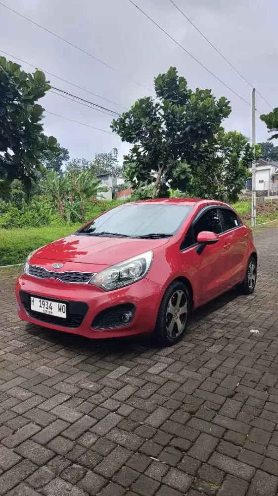 Kia All New Rio 2014 Hatchback Mulus Istimewa Menawan