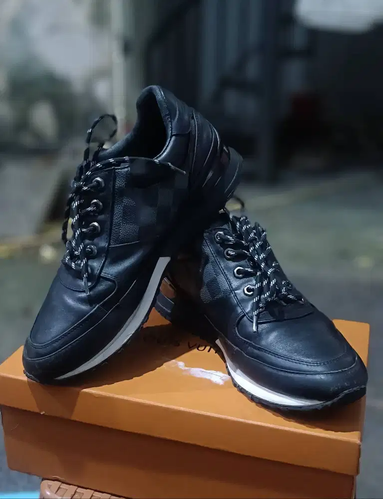Jual Sepatu Kesayangan LV uk. 40