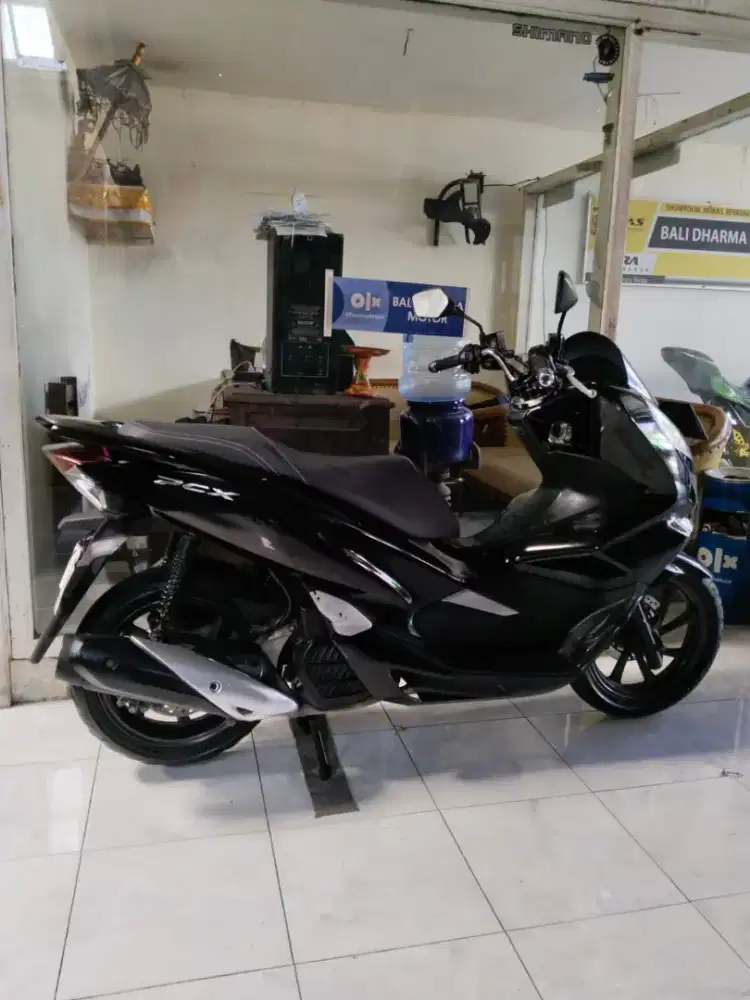 Dp 1 jt Honda PCX 150 CC thn 2018 cash. Bali dharma motor