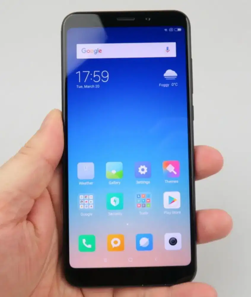 Xiaomi Redmi 5 Plus (4/64) Like New Bisa Tukar Tambah