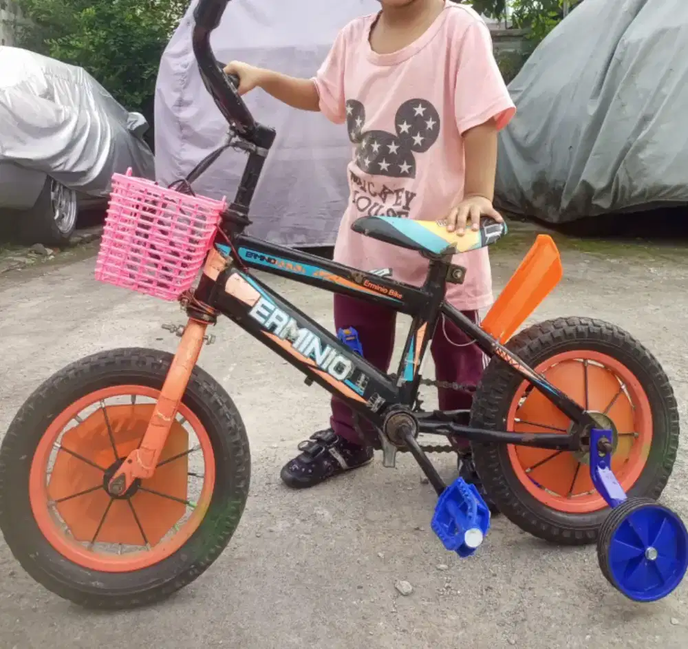 Speda anak Ukuran 12 untuk usia 3-6 THN masih bisa