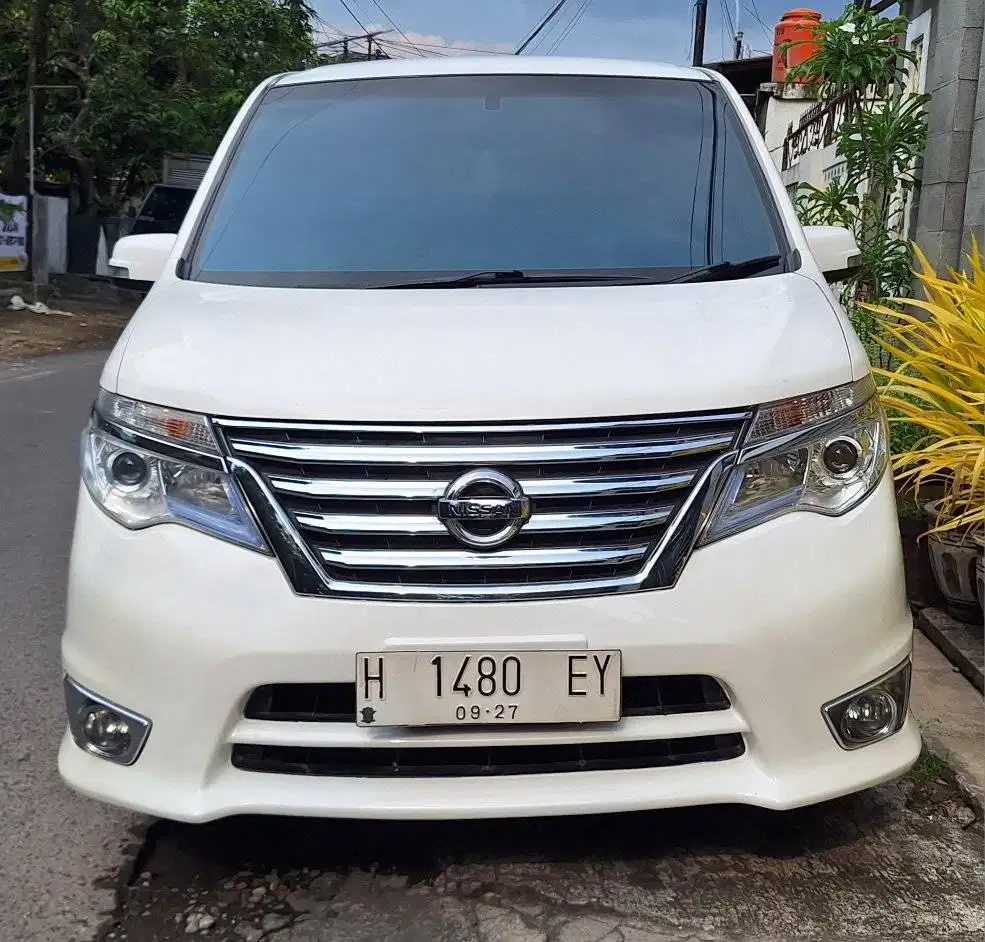 nissan serena HWS matic plat H