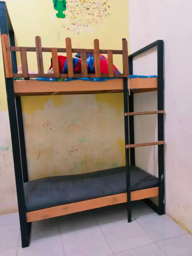 TEMPAT TIDUR TINGKAT KOKOH MURAH