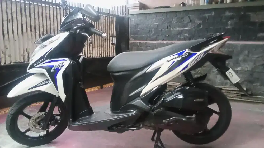 VARIO KZR 2014 terawat mulus sekali