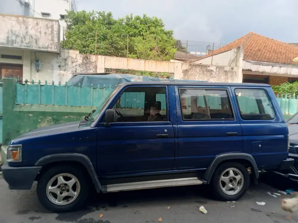 Jual Toyota kijang grand extra THN 96