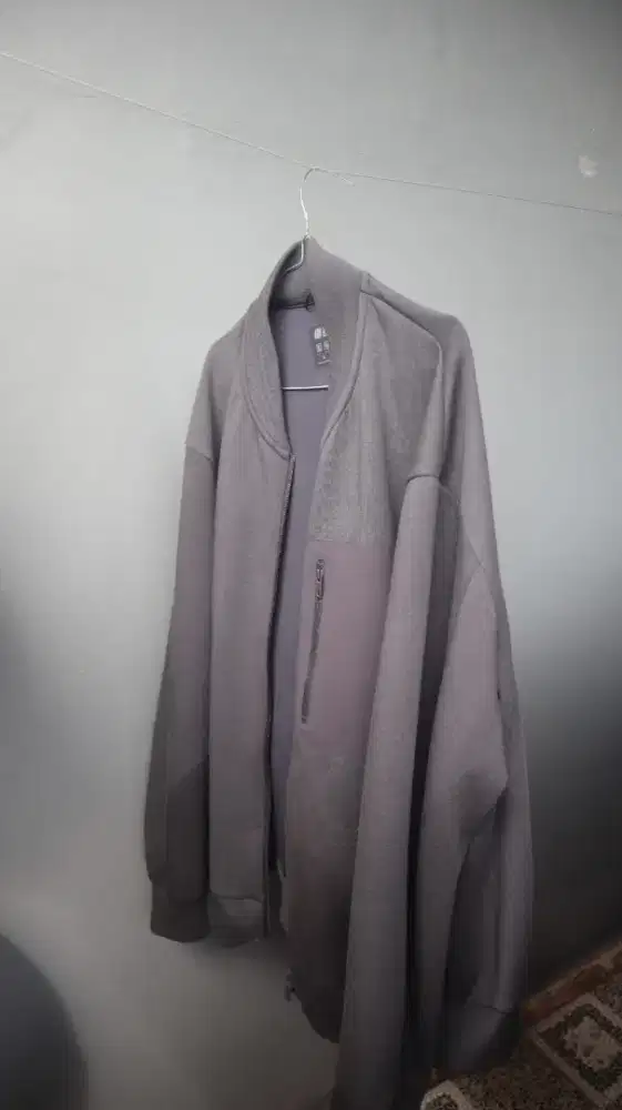 Dijual jaket uniqlo sweat dry stretch warna navi size xl
