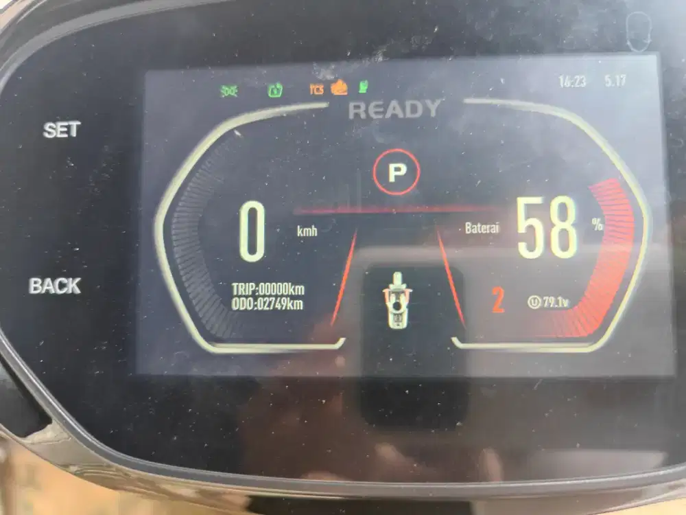 Motor listrik Indomobil adora 2025 km rendah