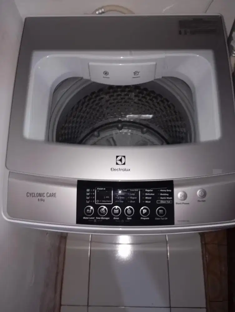 Mesin cuci 1 tabung 9,5 kg electrolux