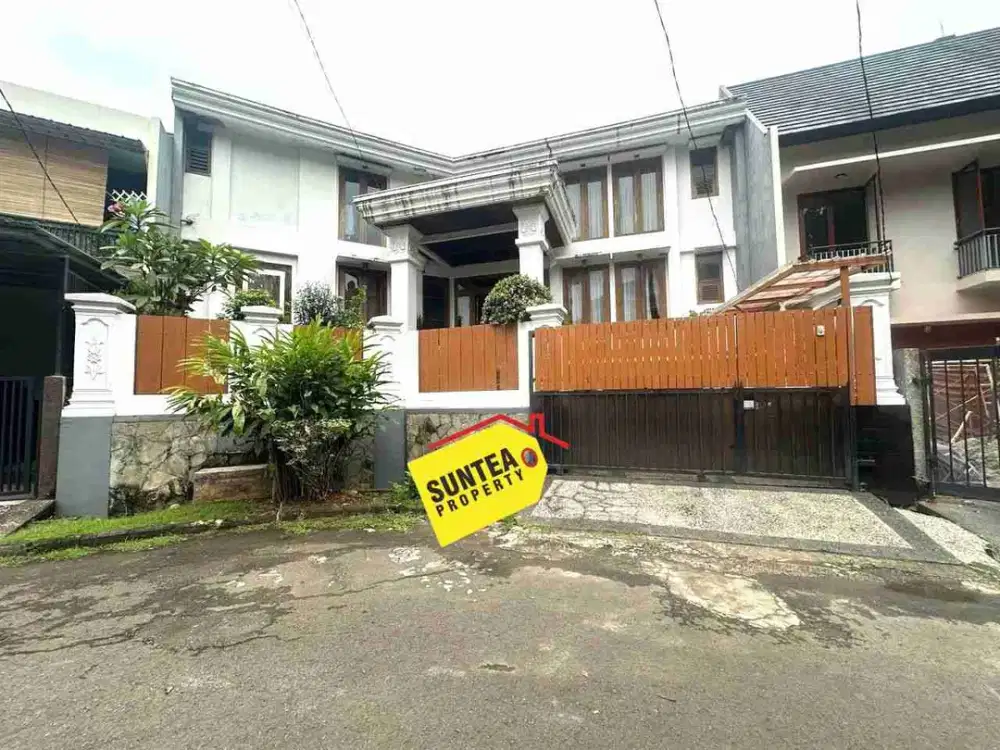 Rumah Bagus Ada Swimming Pool dan Ruang Karoke di Bintaro Siap Huni LE0720 T