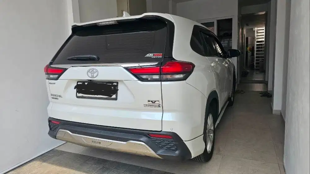 Kijang zenix 2024 type V At putih modelista