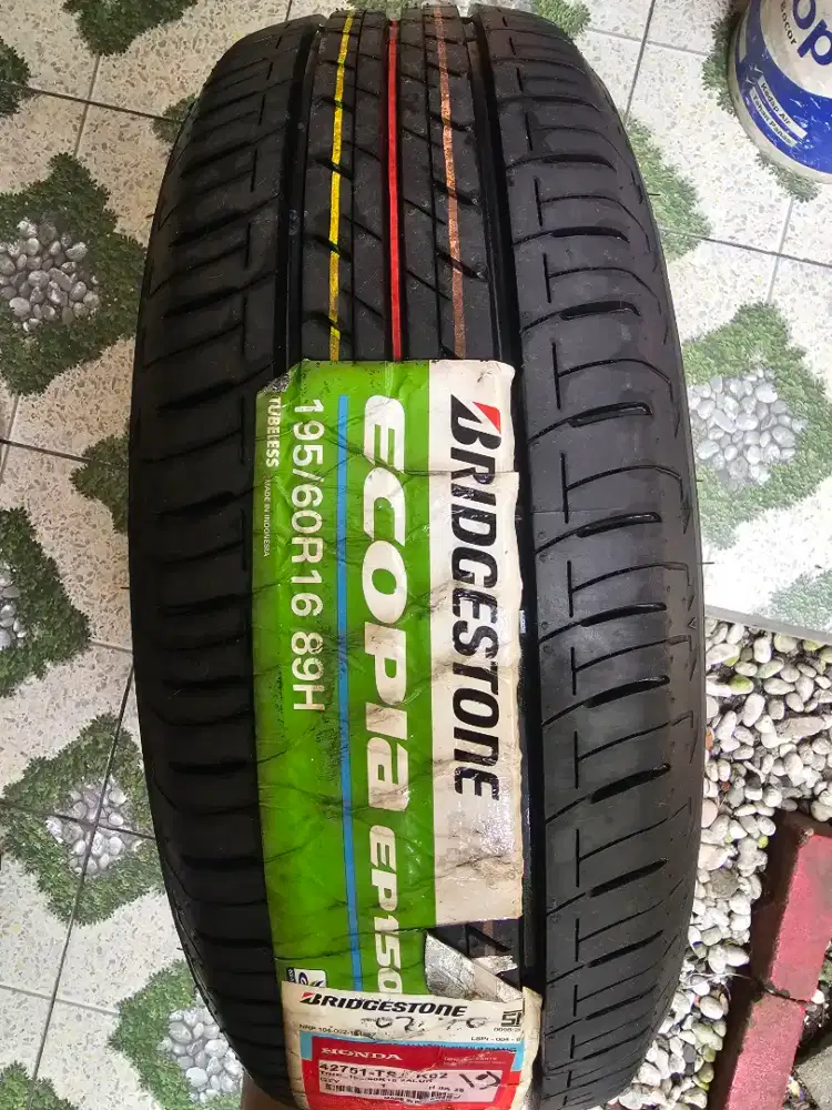 Ban luar ukuran 195/60 R16 Bridgestone Ecopia