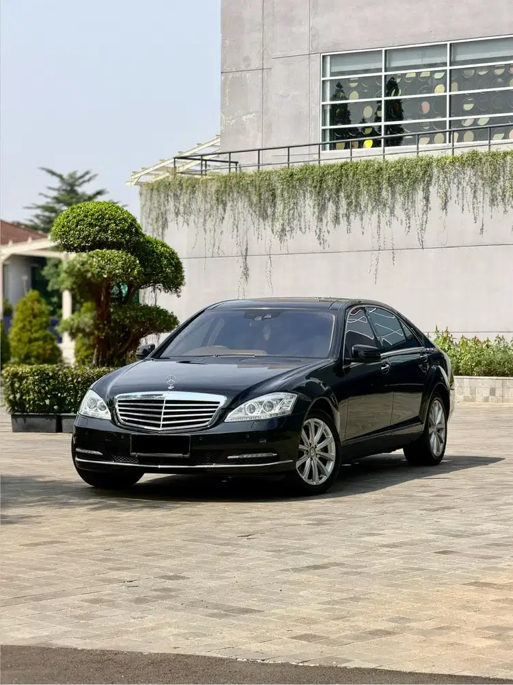 CASH Mercedes-Benz S500 L 5.500cc V8 N/A 2011 Low ODO