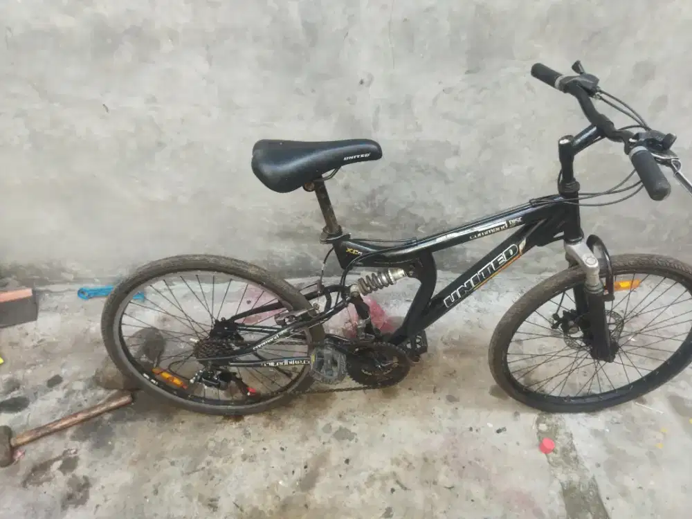 Sepeda gunung united 24