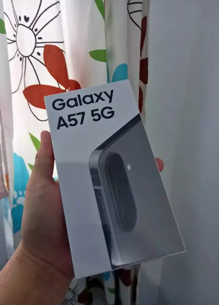 Samsung a57 5g  8/256 segel box