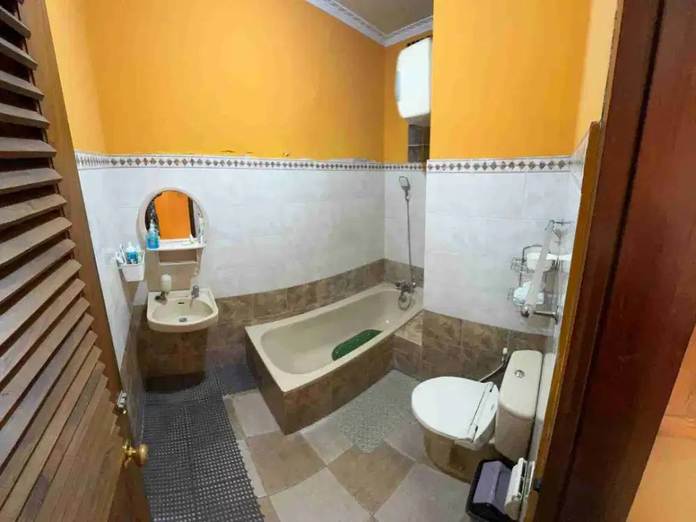 Disewakan Rumah Lux Full Furnished Di Kompleks Kawaluyaan Indah