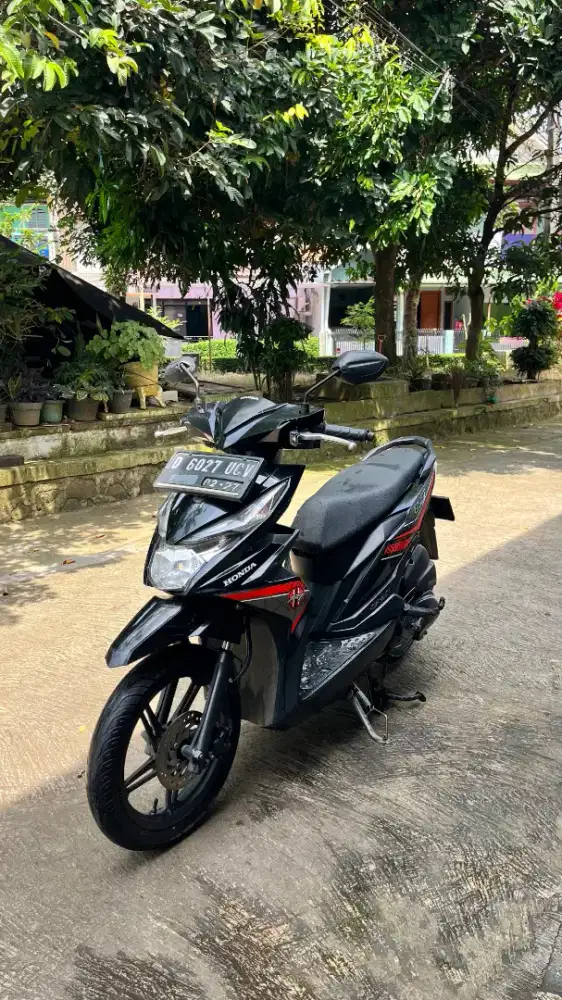 Beat 2017 hitam