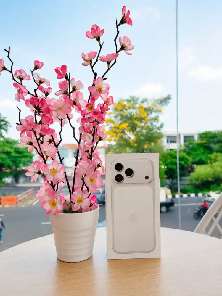 Stok Terbatas iPhone 17 ProMax Silver 512GB Garansi Resmi iBox