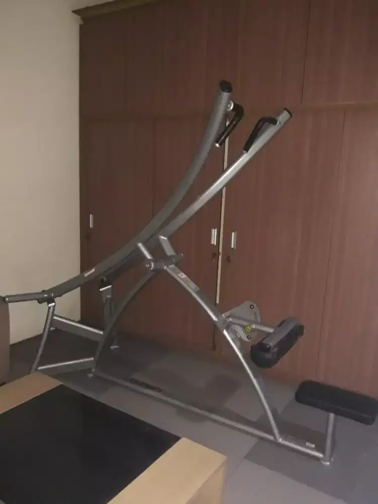 Pulldown Cybex USA