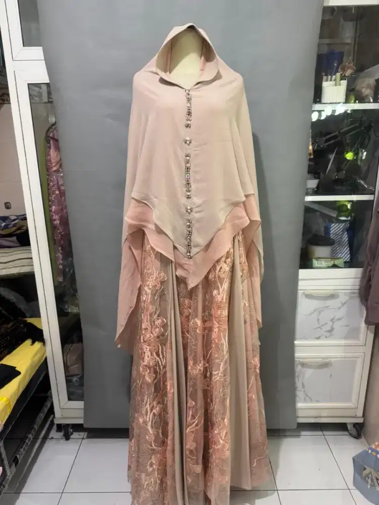 Jual baju syar'i baru 1x di pkai utk lomba